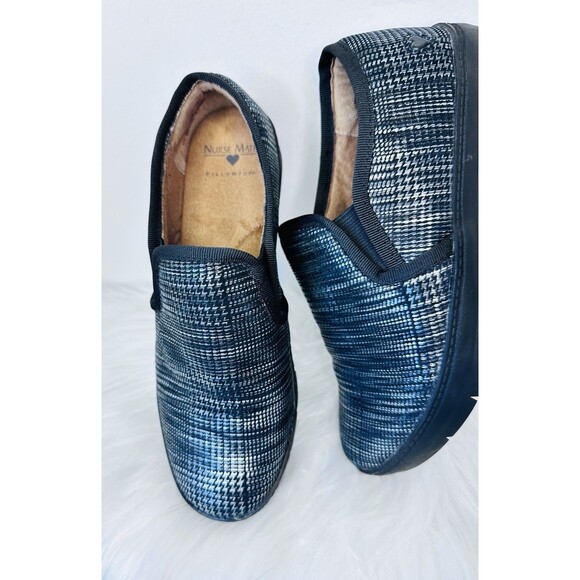 Nurse Mates Adela Womens size 6 M Black Silver Comfortable Aid Leather Loafers - Picture 1 of 9
